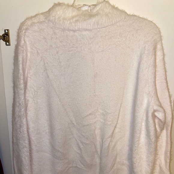 NWT Loft White Fuzzy Oversized Sweater - Picture 3 of 6